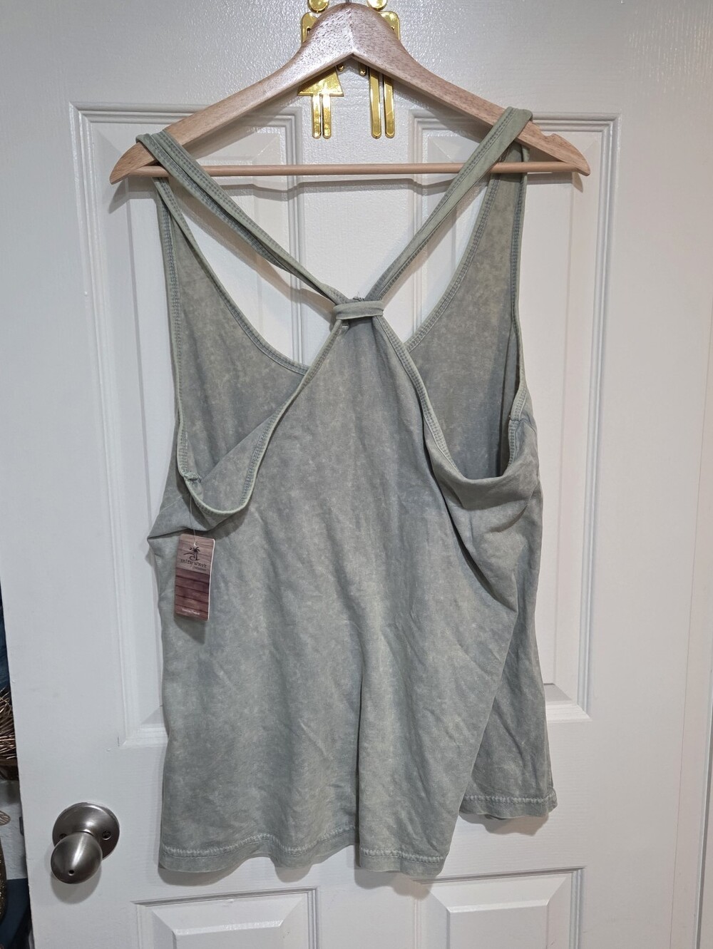Flowy Olive Green Floral Graphic Tie-Back Tank Top XL NWT - Picture 5 of 6